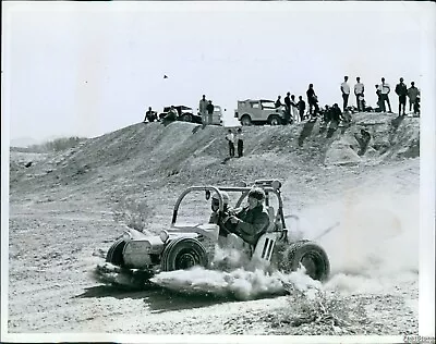 1969 Mint 400 Desert Rally Dave Donnan Cris Donnan Las Vegas Nv Photo 7X9 • $9.99