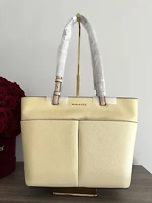 Michael Kors Handbag Bedford Medium Pocket Shoulder Tote Leather MK Buttermilk • $198