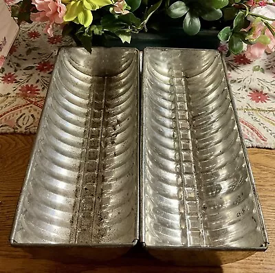 2 VTG German Loaf Metal Bread Baking Pan Half Round Mold Crimped Edges Farmhouse • $27.50