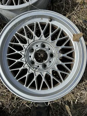 (1)BMW 16x8 BBS Style 5  OEM Wheel E39 E46 E36 E32 E34 E28 E30 M3 RC090 • $300