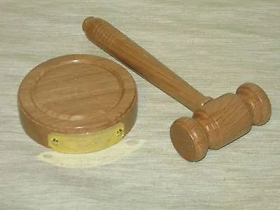 Small Oak Gavel & Block Engraved Traditional Pocket Palm Auctioneer Best Man  • £23.99