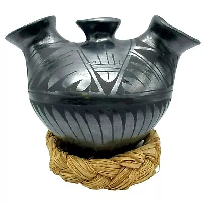 Vintage Black On Black Mata Ortiz Mexico Pottery Vase SIGNED A. Ortiz RARE DESIG • $292.49