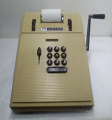 VICTOR~10 KEY ADDING MACHINE~VINTAGE~EXCELLENT CONDITION /WORKS PERFECT~w/ Cover • $75