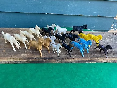 Lot Of 20 Vintage Marx Fort Apache Cavalry & Western Toy Sets Plastic Horses • $27.75