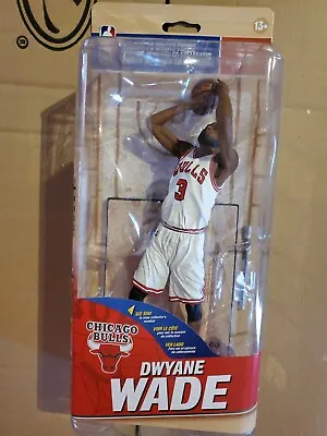 Dwyane Wade Chicago Bulls NBA Series 30 Gold Chase Figure 355/500 McFarlane NEW  • $45