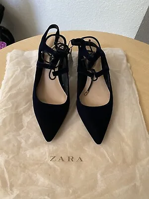 $25 • Buy Zara Women Shoes Size 9