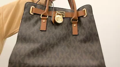 MICHAEL KORS Vintage Bag With Signature Leather • $30