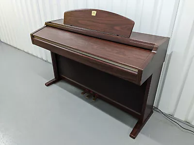 Yamaha Clavinova CLP-950 Digital Piano In Mahogany Finish Stock Nr 24139 • £450