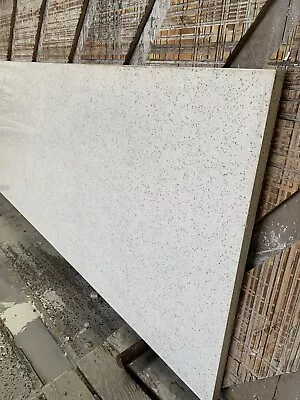 White Mirror Quartz Worktop 3200 X 800 • £300