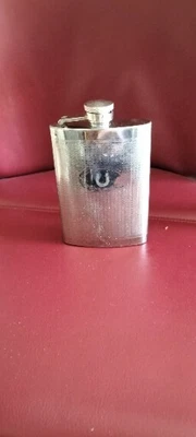 £9.99 • Buy Hip Flask 6oz S/Steel Attached Lid Horseshoe Escutcheon Never Used See Pictures 