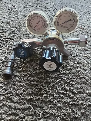 Parker Veriflo Gas Regulator 2 Stage 2 Valves With Gauges CGA-660 -Works Great • $129.99