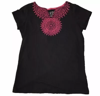 Made For Life Womens Tribal Aztec Tee Vneck Small Black Pink • $8.99