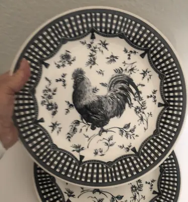 Vtg QUEENS TOILE ROOSTER Black White Floral Ceramic 10.25  DINNER PLATE  EUC A • $51.95