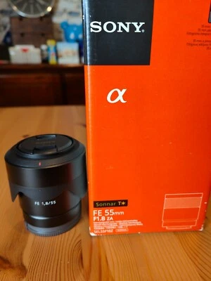 $750 • Buy Sony Sonnar T FE 55mm F1.8 Standard Prime Lens
