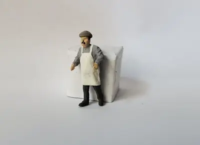 Arttista #1434 - Vendor Standing / To Push Cart - O Scale Figure - Model Trains • $8.79