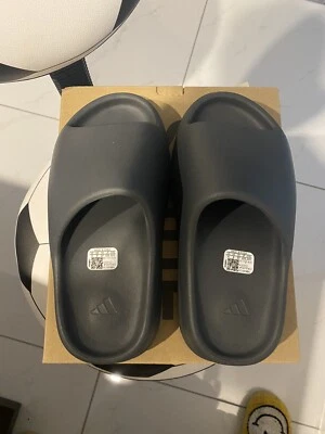 $180 • Buy Adidas Yeezy Slide