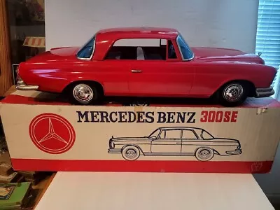 VERY NICE VINTAGE LARGE  ICHIKO TIN FRICTION MERCEDES BENZ 300SE COUPE In BOX • $652.45