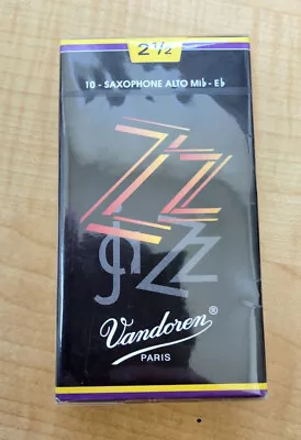 Vandoren SR4125 - ZZ Alto Saxophone Reeds - 2.5 (10-pack) • $34