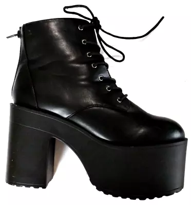 Hot Topic Stomp You Out Women’s 4” Heel Platform Boots Size 11 Originally $74.90 • $49.99