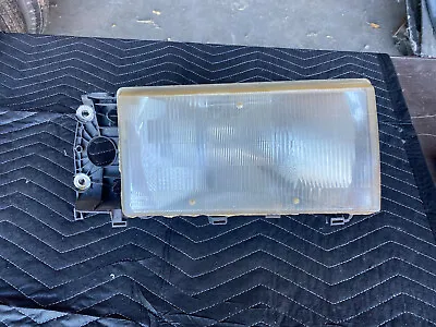 1990-1995 Volvo 740 940 Passenger Front Right Headlight Lamp OEM #1797E • $99.99