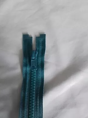 YKK 55cm Lightweight Open Ended Zip Turquoise Green • £3