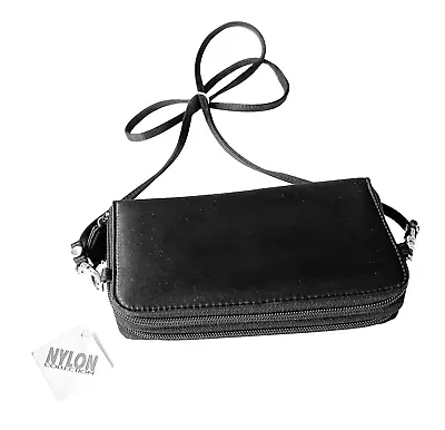 Merona Crossbody Handbag Wallet Purse 2 Compartments 7”Wx4 Hx1.25”D Black-New • $12.90