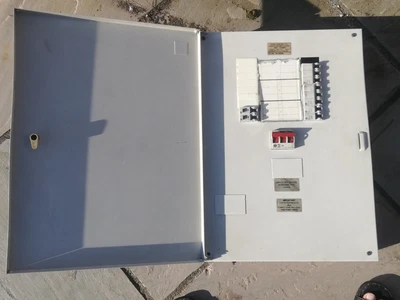 £100 • Buy Waylex 3 Phase 6 Way Fuse Box With Main Switch Rcbos And Mcb