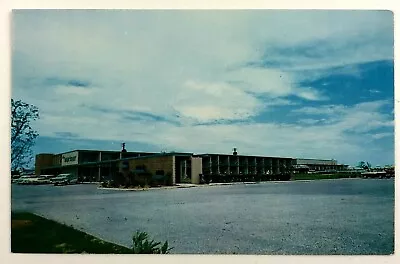 1970s Virginia Beach VA The Mariner Oceanside Resort Hotel Postcard Vintage • $8.50