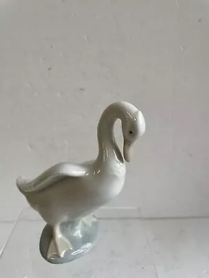 £8 • Buy Nao 575 Standing Goose 5.75 Inches High White On Pale Blue Base CS