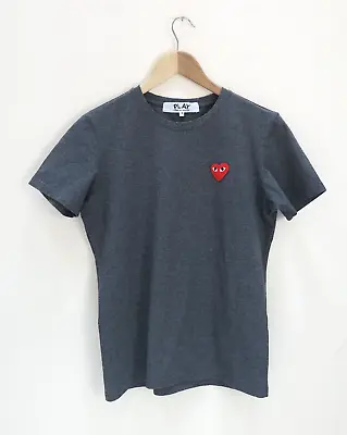 £35 • Buy Comme Des Garçons PLAY Grey/ Red Heart Emblem Short Sleeve T Shirt. Size Small.
