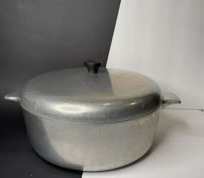 Vintage Heritage Cast Aluminum Large Stock Pot Soup Lidded Pan Chicken Fryer • $21