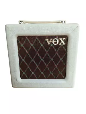 Vox AC4TV 4 Watt TUBE GUITAR COMBO AMPLIFIER 4 WATT  White Very Good • $326.69