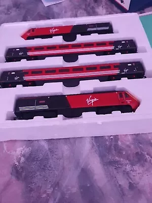 Virgin Train Set 00 • £10.50
