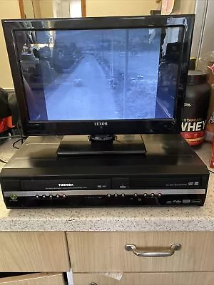 £50 • Buy Toshiba D-VR17 VCR Casette Recorder Player COMBI DVD TO VHS Only Dvd Works