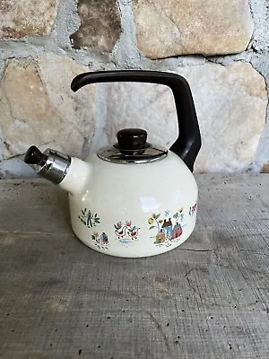 Vintage International Heartland Enamel Kettle Tea Pot With Plastic Handle • $25