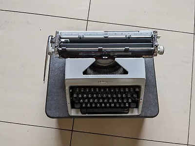 Olympia Typewriter VINTAGE Circa 1960’s  C/w Case .Made In Germany • £30