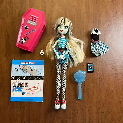 2011 Mattel Monster High Classroom Frankie Stein Doll Mt- • $5