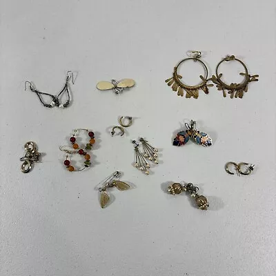 Lot Of 11 Sets Vintage Gold Tone Pierced Earrings • $10