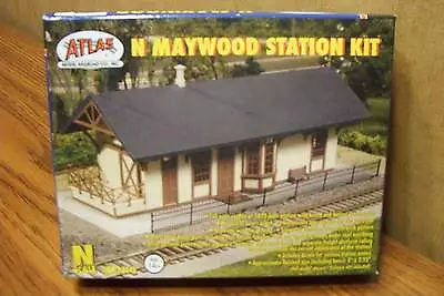 ATLAS N SCALE BUILDING KIT MAYWOOD STATION / Tan • $33.95