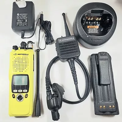 MOTOROLA XTS5000 700 800 MHz P25 Digital Police Fire RADIO H18UCF9PW6AN Yellow • $239