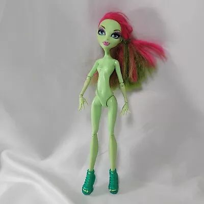 Monster High Venus McFlytrap Doll Girls Action Figure Without Clothing  • $13.86