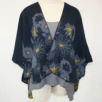 Parsley & Sage Plus Blue Floral French Cape Swing Wrap O/S Fall Winter 15Q315669 • $71.99