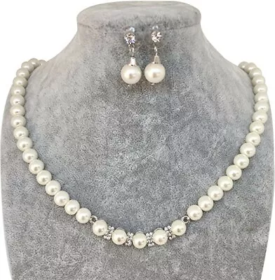 Ladies Faux Pearl Diamante Pendant Necklace SET With Earrings  • £3.50