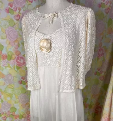 Vintage Roaman's MEDIUM Ivory Peignoir Lingerie Set ~ Nightgown Robe • $59.99