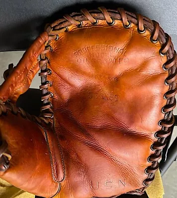 Vintage Wilson US Navy WWII First Basemen's Baseball Mitt 563XST • $30