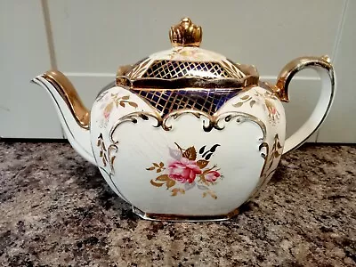 Vintage 1930s Sadler Cube Teapot Roses Design Gold/Blue Trim. • £22.50