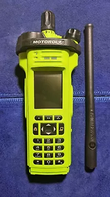 Motorola APX7000XE Model 3 RADIO VHF 7/800MHz R27.00.00 3000CH PARTS ONLY • $750