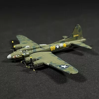 Corgi Boeing B17F Flying Fortress USAAF 91st BG324th BS  Memphis Belle  1/144 • $43.96