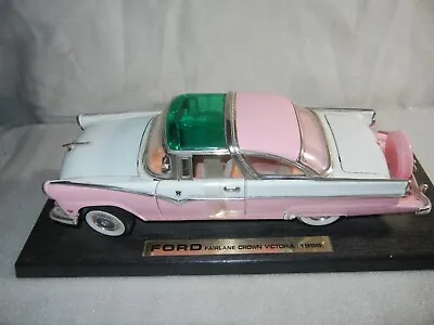 FORD Fairlane Crown Victoria 1955 -Die Cast |  Scale 1:18 -Color Pink White • $28