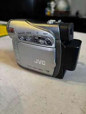 JVC MINI DV  CAMCORDER GR-D250U WITH BATTERY 🔋 TESTED Read Description • $70